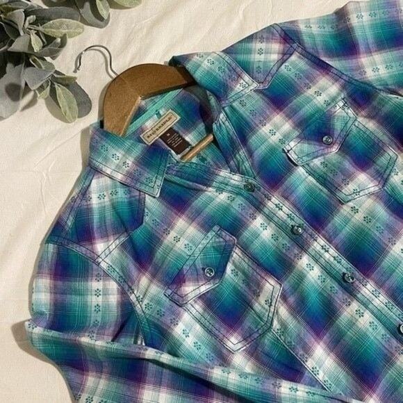 Bit & Bridle Shirt Medium Plaid Button-Up Purple & Green 5 FOR $25 💵 💲 - Picture 6 of 9